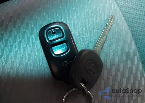 2006 Toyota Highlander V6 from USA, damaged, VIN JTEEP21A060150389